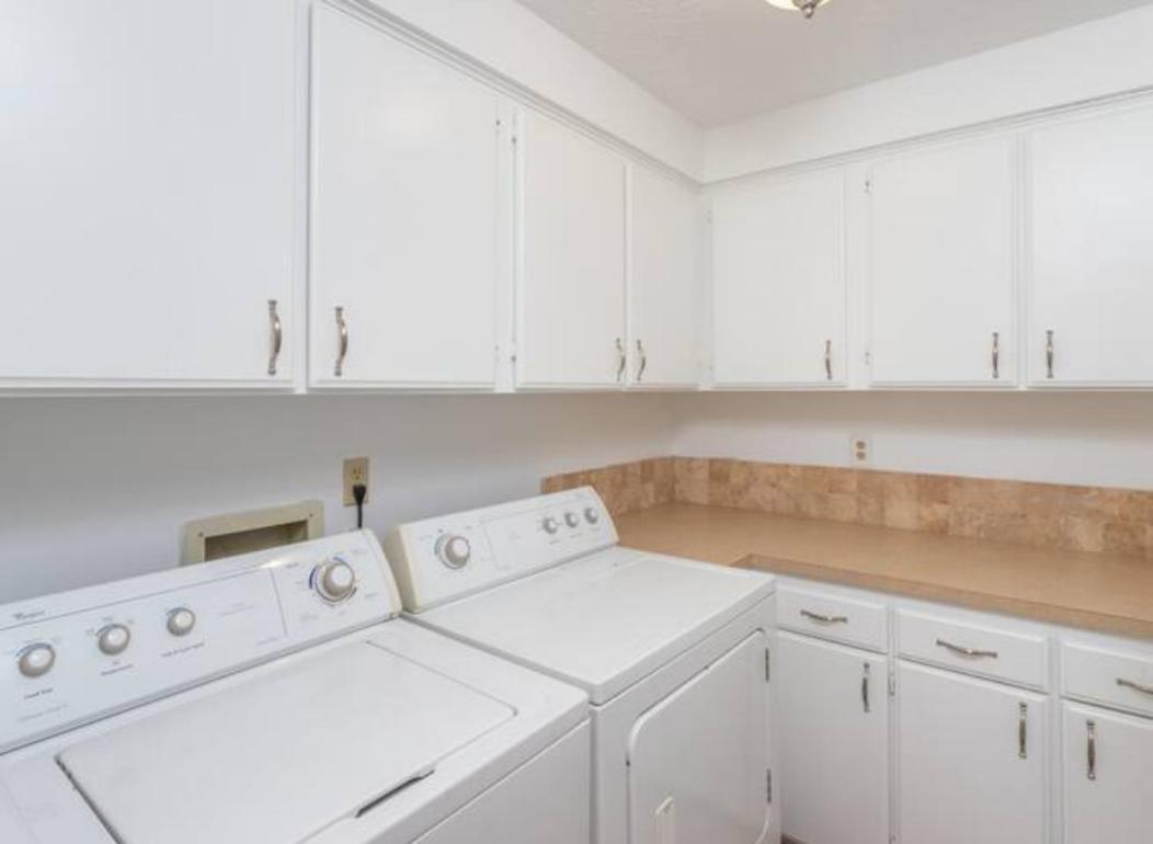 Experience Nirvana With Artwork Collections From Around The Globe Located In Lakewood Neighborhood In Se Boise Next To A Park, Minutes From Bown Crossing And The Boise River, 10 Minutes To Downtown, 4 Beds, Sleeps 8, Pets Welcome In Large Fenced In Y Zewnętrze zdjęcie