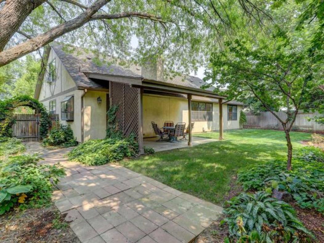 Experience Nirvana With Artwork Collections From Around The Globe Located In Lakewood Neighborhood In Se Boise Next To A Park, Minutes From Bown Crossing And The Boise River, 10 Minutes To Downtown, 4 Beds, Sleeps 8, Pets Welcome In Large Fenced In Y Zewnętrze zdjęcie