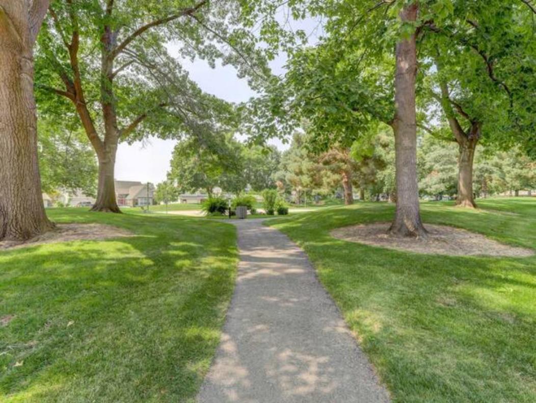 Experience Nirvana With Artwork Collections From Around The Globe Located In Lakewood Neighborhood In Se Boise Next To A Park, Minutes From Bown Crossing And The Boise River, 10 Minutes To Downtown, 4 Beds, Sleeps 8, Pets Welcome In Large Fenced In Y Zewnętrze zdjęcie